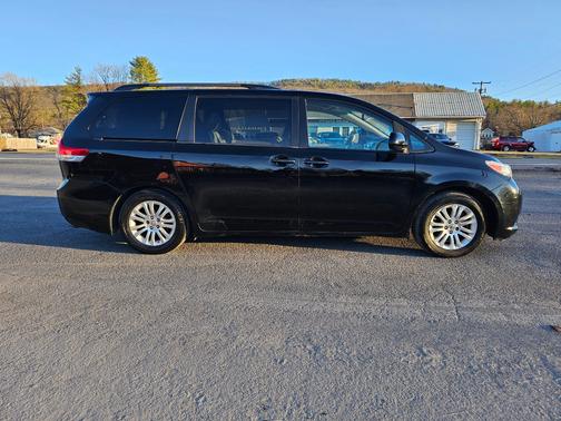 Black 2014 Toyota Sienna XLE