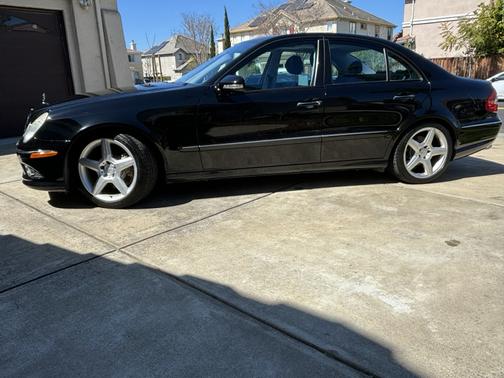 Black 2009 Mercedes-Benz E-Class E 350