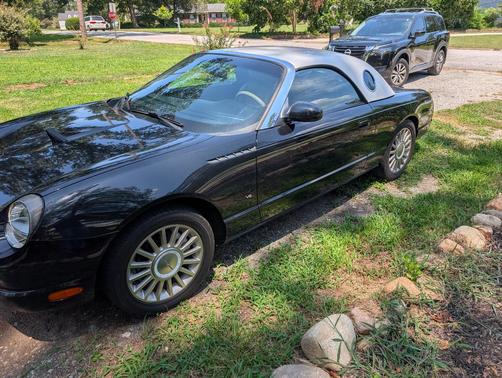 Black 2004 Ford Thunderbird Deluxe