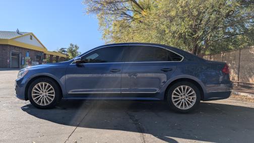 2016 Volkswagen Passat 1.8T SE w/Technology