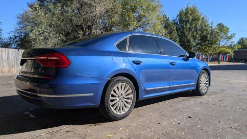 2016 Volkswagen Passat 1.8T SE w/Technology