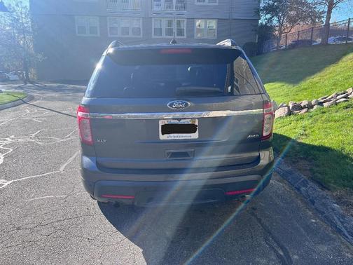 Gray 2015 Ford Explorer XLT