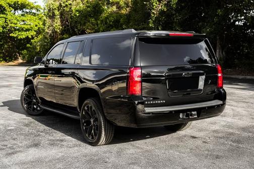 Black 2019 Chevrolet Suburban LT