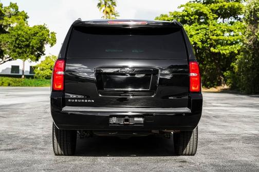 Black 2019 Chevrolet Suburban LT