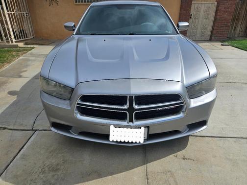 Silver 2013 Dodge Charger SE