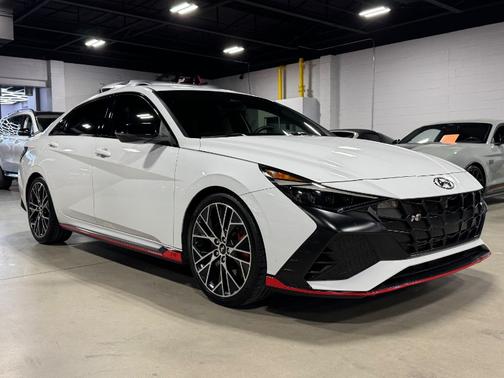 White 2022 Hyundai ELANTRA N Base