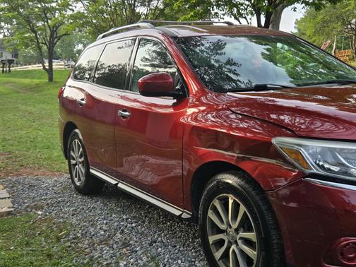 2014 Nissan Pathfinder SV