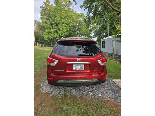 2014 Nissan Pathfinder SV