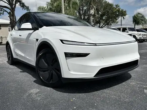 2026 Tesla Model Y Long Range RWD