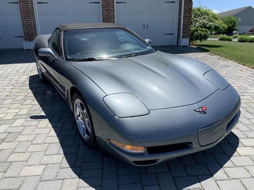 Blue 2004 Chevrolet Corvette Base