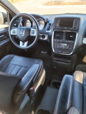 White 2017 Dodge Grand Caravan GT