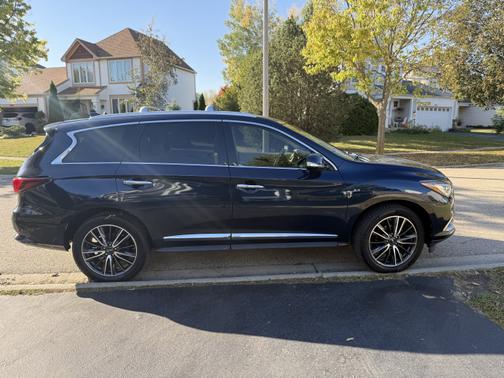 2016 INFINITI QX60 Base