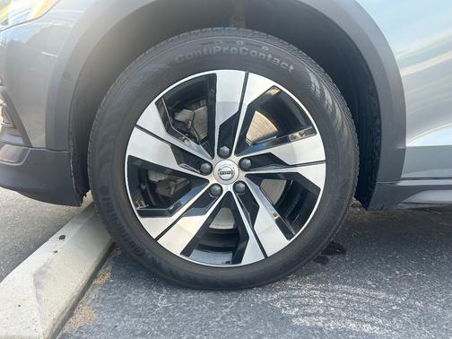 2020 Volvo V60 Cross Country T5