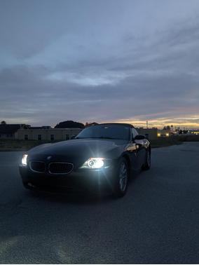 Black 2005 BMW Z4 2.5i Roadster
