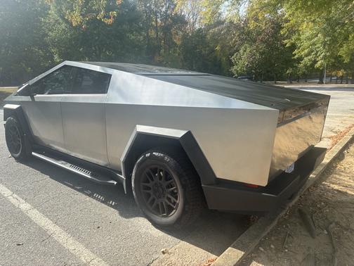 2024 Tesla Cybertruck AWD