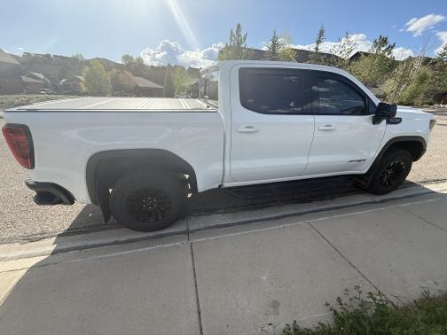 2023 GMC Sierra 1500 AT4X