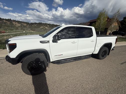2023 GMC Sierra 1500 AT4X