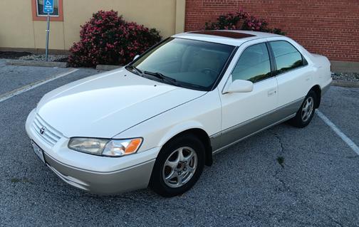 1999 Toyota Camry LE