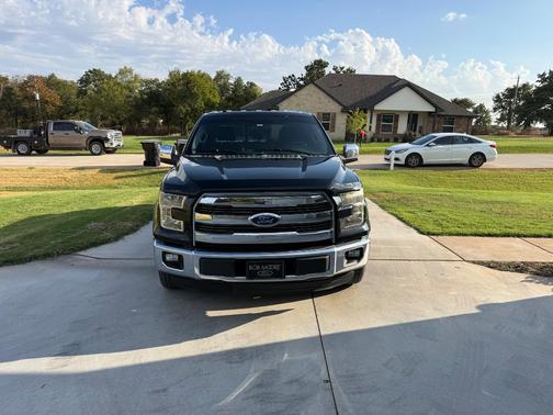 Black 2016 Ford F-150 Lariat