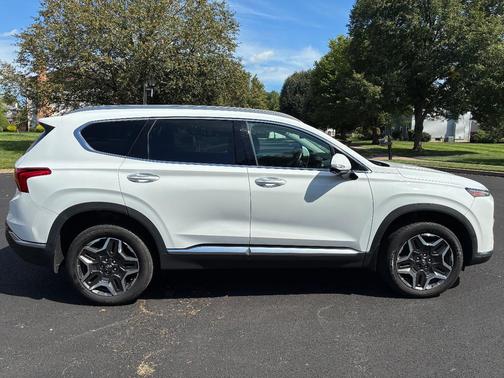 White 2023 Hyundai SANTA FE Limited