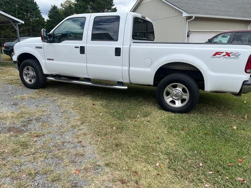 2006 Ford F-250 Lariat Crew Cab Super Duty