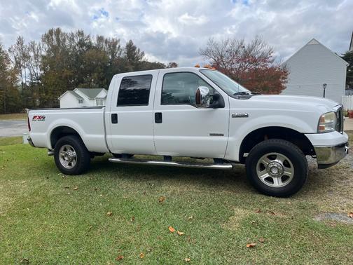 2006 Ford F-250 Lariat Crew Cab Super Duty