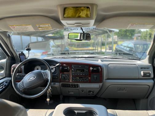 2006 Ford F-250 Lariat Crew Cab Super Duty