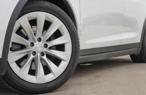 White 2019 Tesla Model X Long Range