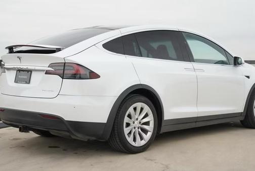 White 2019 Tesla Model X Long Range