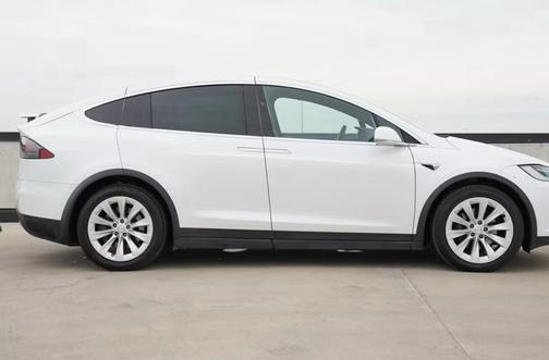 White 2019 Tesla Model X Long Range