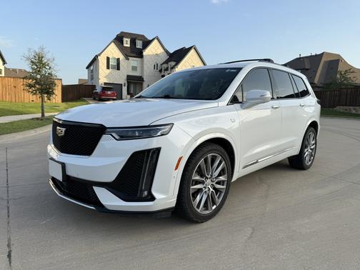 White 2020 Cadillac XT6 Sport AWD