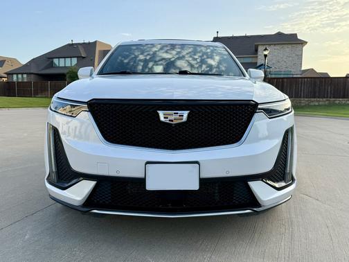White 2020 Cadillac XT6 Sport AWD