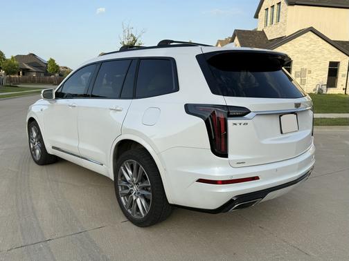 White 2020 Cadillac XT6 Sport AWD
