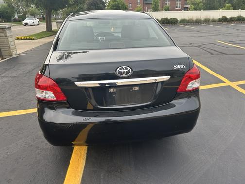 2012 Toyota Yaris Base