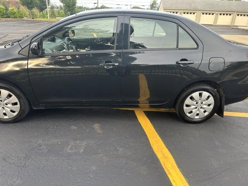 2012 Toyota Yaris Base