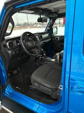 2023 Jeep Gladiator Sport S 