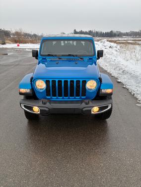 2023 Jeep Gladiator Sport S 