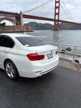 White 2018 BMW 330 i