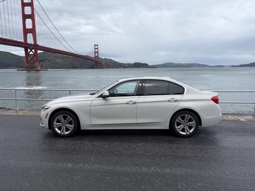 White 2018 BMW 330 i