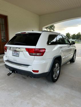 White 2011 Jeep Grand Cherokee Overland