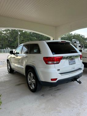 White 2011 Jeep Grand Cherokee Overland