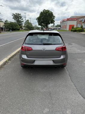 2017 Volkswagen Golf R 4-Door w/DCC & Navigation