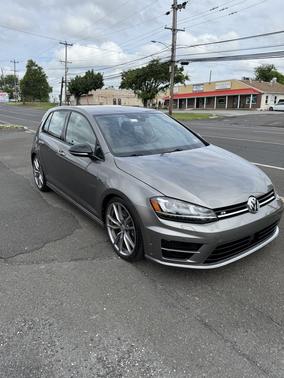 2017 Volkswagen Golf R 4-Door w/DCC & Navigation