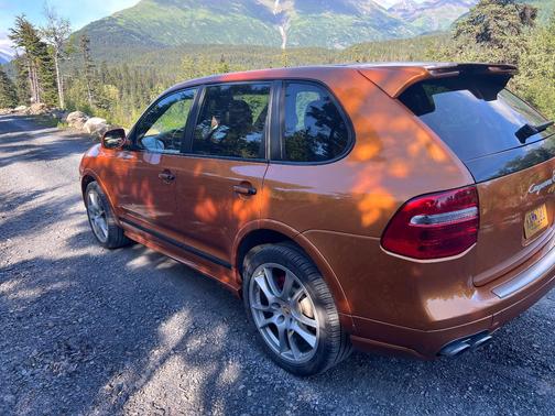 Gold 2008 Porsche Cayenne Cayenne GTS