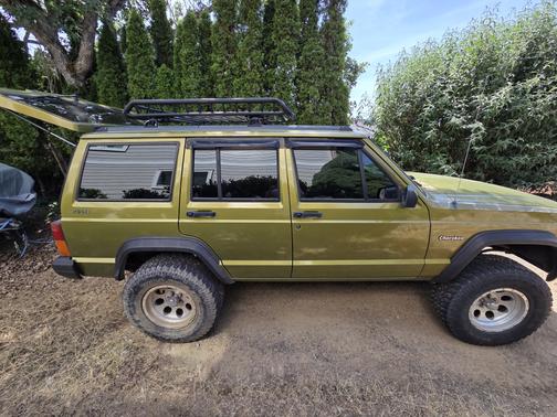 1996 Jeep Cherokee SE