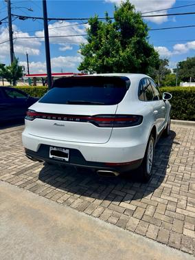 2021 Porsche Macan Base