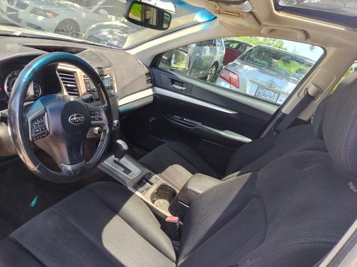 2013 Subaru Outback 2.5i Premium