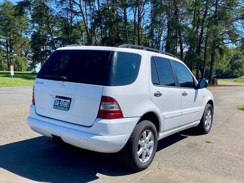 White 1999 Mercedes-Benz M-Class ML430