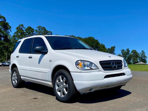 White 1999 Mercedes-Benz M-Class ML430