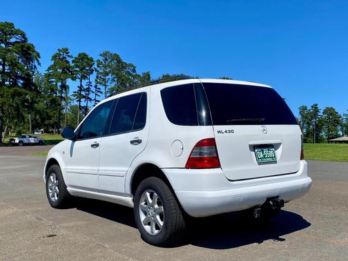 White 1999 Mercedes-Benz M-Class ML430